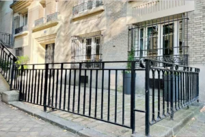 terrasse urbaine devant appartement rue Chappe paris 18