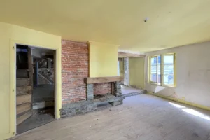 Espace intérieur du duplex à rénover, au cœur du centre historique de Honfleur