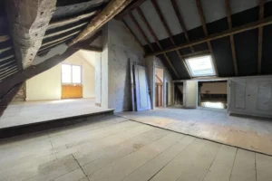 Vue générale des volumes du duplex à vendre à Honfleur