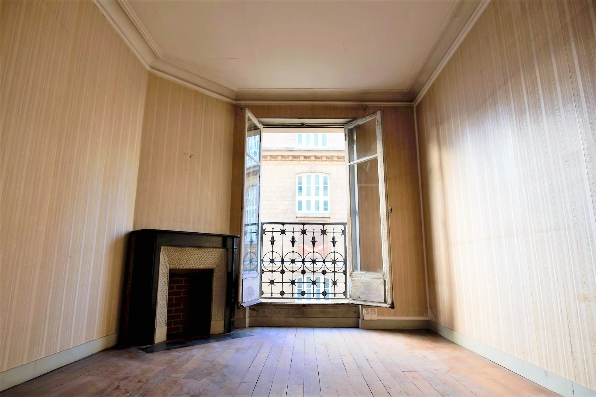 estate photo